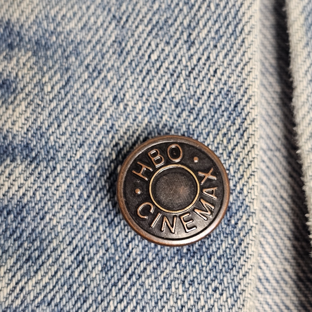 Vintage 80s/ 90s HBO Patch Light Wash Denim Jacket Sz Med Patch Pre Loved - Picture 8 of 16